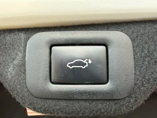 ES 300h VerL サンルーフ/衝突軽減/全周囲カメラ/レーダークルーズコントロール/コーナーセンサー/HUD/BSM/ハンドルヒーター/シートヒーター・エアコン/パワーシート/シートメモリ/ETC/Bluetooth(71枚目)