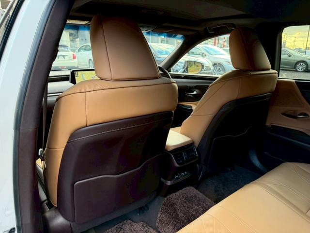 ES 300h VerL サンルーフ/衝突軽減/全周囲カメラ/レーダークルーズコントロール/コーナーセンサー/HUD/BSM/ハンドルヒーター/シートヒーター・エアコン/パワーシート/シートメモリ/ETC/Bluetooth(76枚目)