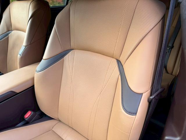 ES 300h VerL サンルーフ/衝突軽減/全周囲カメラ/レーダークルーズコントロール/コーナーセンサー/HUD/BSM/ハンドルヒーター/シートヒーター・エアコン/パワーシート/シートメモリ/ETC/Bluetooth(79枚目)