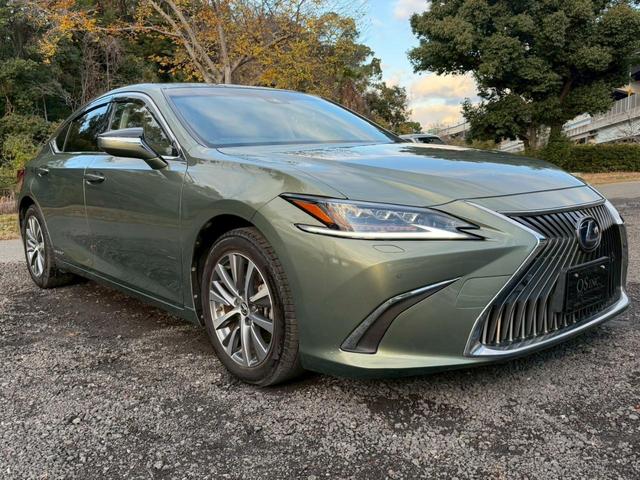 ES 300h サンルーフ/衝突軽減/レーダークルーズコントロール/コーナーセンサー/ハンドルヒーター/シートヒーター・エアコン/パワーシート/シートメモリ/ETC/Bluetooth/バックカメラ/プッシュスタート(11枚目)