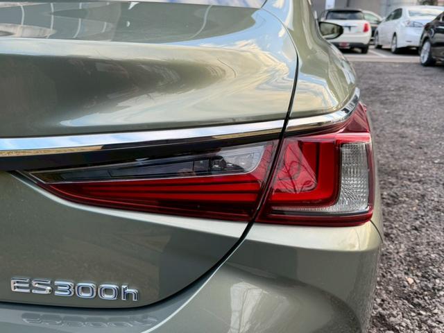 ES 300h サンルーフ/衝突軽減/レーダークルーズコントロール/コーナーセンサー/ハンドルヒーター/シートヒーター・エアコン/パワーシート/シートメモリ/ETC/Bluetooth/バックカメラ/プッシュスタート(25枚目)