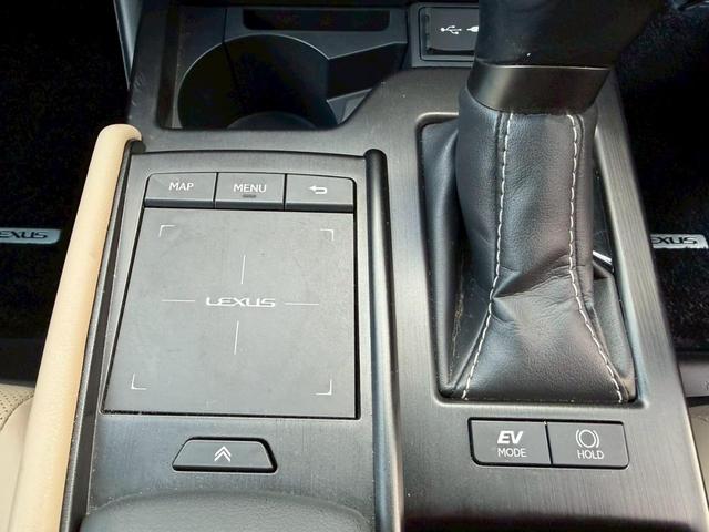 ES 300h サンルーフ/衝突軽減/レーダークルーズコントロール/コーナーセンサー/ハンドルヒーター/シートヒーター・エアコン/パワーシート/シートメモリ/ETC/Bluetooth/バックカメラ/プッシュスタート(51枚目)