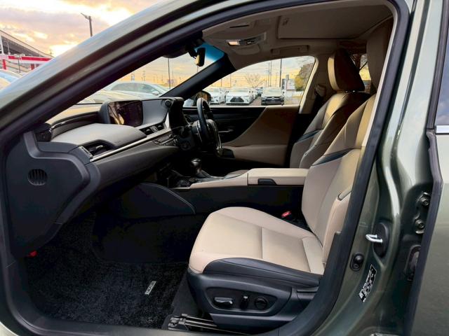 ES 300h サンルーフ/衝突軽減/レーダークルーズコントロール/コーナーセンサー/ハンドルヒーター/シートヒーター・エアコン/パワーシート/シートメモリ/ETC/Bluetooth/バックカメラ/プッシュスタート(77枚目)