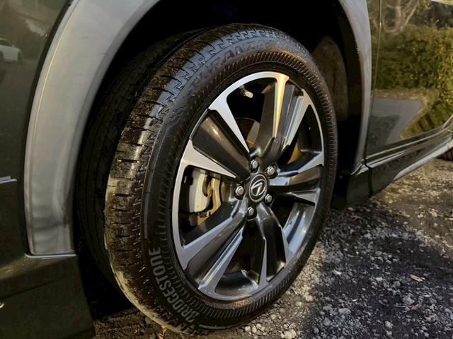 ＵＸ ２５０ｈ　ＶｅｒＬ　モデリスタエアロ／サンルーフ／衝突軽減／レーダークルーズコントロール／コーナーセンサー／ハンドルヒーター／シートヒーター・エアコン／パワーシート／シートメモリ／ＥＴＣ／Ｂｌｕｅｔｏｏｔｈ／バックカメラ（11枚目）