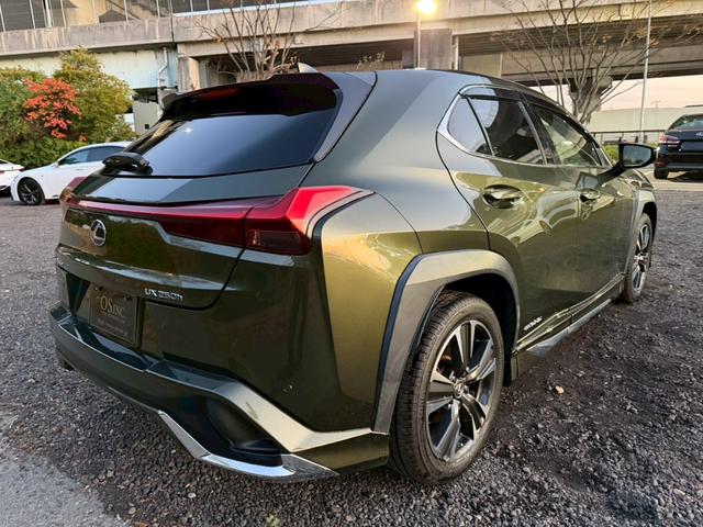 ＵＸ ２５０ｈ　ＶｅｒＬ　モデリスタエアロ／サンルーフ／衝突軽減／レーダークルーズコントロール／コーナーセンサー／ハンドルヒーター／シートヒーター・エアコン／パワーシート／シートメモリ／ＥＴＣ／Ｂｌｕｅｔｏｏｔｈ／バックカメラ（25枚目）