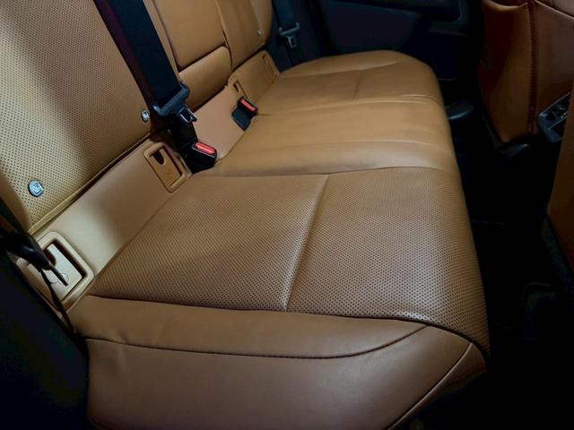 ＵＸ ２５０ｈ　ＶｅｒＬ　モデリスタエアロ／サンルーフ／衝突軽減／レーダークルーズコントロール／コーナーセンサー／ハンドルヒーター／シートヒーター・エアコン／パワーシート／シートメモリ／ＥＴＣ／Ｂｌｕｅｔｏｏｔｈ／バックカメラ（61枚目）