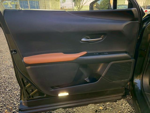 ＵＸ ２５０ｈ　ＶｅｒＬ　モデリスタエアロ／サンルーフ／衝突軽減／レーダークルーズコントロール／コーナーセンサー／ハンドルヒーター／シートヒーター・エアコン／パワーシート／シートメモリ／ＥＴＣ／Ｂｌｕｅｔｏｏｔｈ／バックカメラ（73枚目）