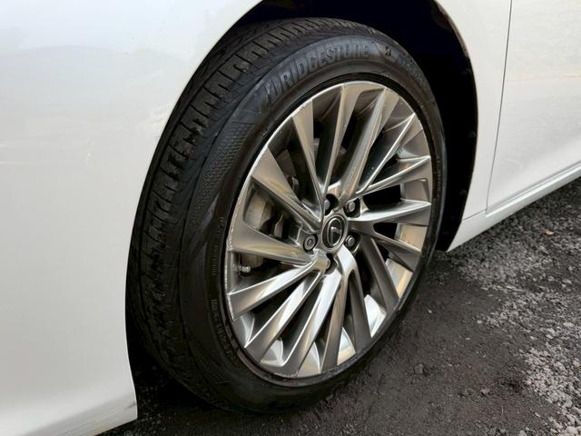 ES 300h VerL マークレビンソン/ワンオーナー/サンルーフ/全周囲カメラ/衝突軽減/レーダークルーズコントロール/コーナーセンサー/HUD/BSM/ハンドルヒーター/シートヒーター・エアコン/パワーシート/ETC(9枚目)