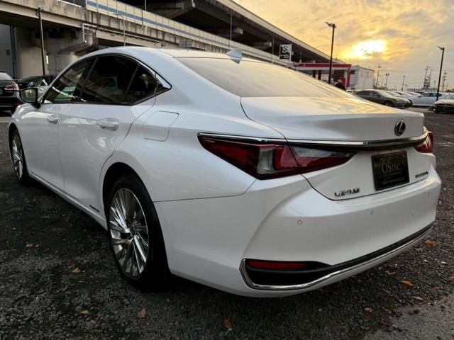 ES 300h VerL マークレビンソン/ワンオーナー/サンルーフ/全周囲カメラ/衝突軽減/レーダークルーズコントロール/コーナーセンサー/HUD/BSM/ハンドルヒーター/シートヒーター・エアコン/パワーシート/ETC(21枚目)