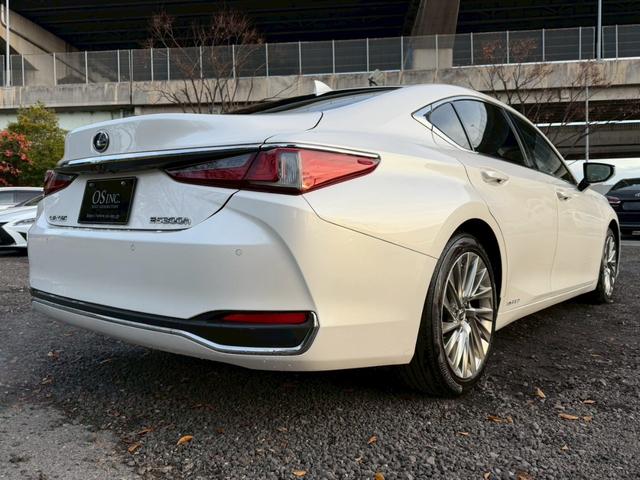 ES 300h VerL マークレビンソン/ワンオーナー/サンルーフ/全周囲カメラ/衝突軽減/レーダークルーズコントロール/コーナーセンサー/HUD/BSM/ハンドルヒーター/シートヒーター・エアコン/パワーシート/ETC(22枚目)