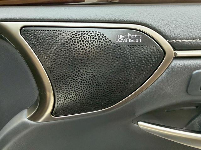 ES 300h VerL マークレビンソン/ワンオーナー/サンルーフ/全周囲カメラ/衝突軽減/レーダークルーズコントロール/コーナーセンサー/HUD/BSM/ハンドルヒーター/シートヒーター・エアコン/パワーシート/ETC(32枚目)