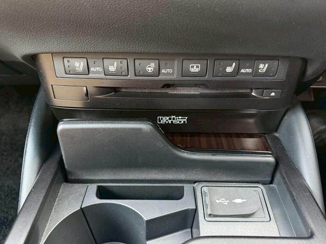 ES 300h VerL マークレビンソン/ワンオーナー/サンルーフ/全周囲カメラ/衝突軽減/レーダークルーズコントロール/コーナーセンサー/HUD/BSM/ハンドルヒーター/シートヒーター・エアコン/パワーシート/ETC(53枚目)