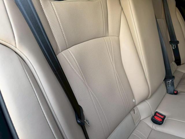 ES 300h VerL マークレビンソン/ワンオーナー/サンルーフ/全周囲カメラ/衝突軽減/レーダークルーズコントロール/コーナーセンサー/HUD/BSM/ハンドルヒーター/シートヒーター・エアコン/パワーシート/ETC(63枚目)