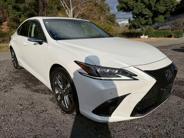 ES 300h VerL サンルーフ/衝突軽減/全周囲カメラ/レーダークルーズコントロール/コーナーセンサー/HUD/BSM/ハンドルヒーター/シートヒーター・エアコン/パワーシート/シートメモリ/ETC/Bluetooth(15枚目)