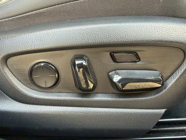 ES 300h VerL サンルーフ/衝突軽減/全周囲カメラ/レーダークルーズコントロール/コーナーセンサー/HUD/BSM/ハンドルヒーター/シートヒーター・エアコン/パワーシート/シートメモリ/ETC/Bluetooth(37枚目)