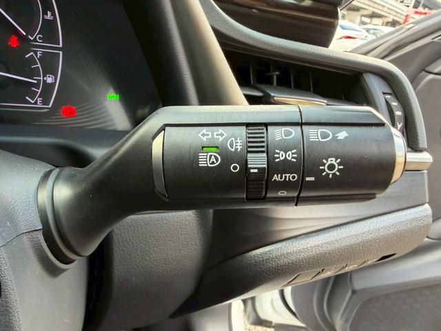 ES 300h VerL サンルーフ/衝突軽減/全周囲カメラ/レーダークルーズコントロール/コーナーセンサー/HUD/BSM/ハンドルヒーター/シートヒーター・エアコン/パワーシート/シートメモリ/ETC/Bluetooth(47枚目)