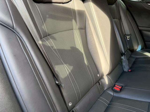 ES 300h VerL サンルーフ/衝突軽減/全周囲カメラ/レーダークルーズコントロール/コーナーセンサー/HUD/BSM/ハンドルヒーター/シートヒーター・エアコン/パワーシート/シートメモリ/ETC/Bluetooth(63枚目)