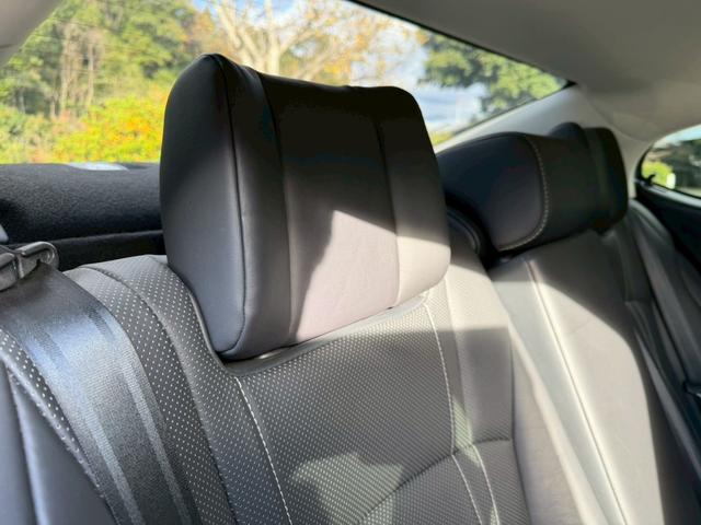 ES 300h VerL サンルーフ/衝突軽減/全周囲カメラ/レーダークルーズコントロール/コーナーセンサー/HUD/BSM/ハンドルヒーター/シートヒーター・エアコン/パワーシート/シートメモリ/ETC/Bluetooth(68枚目)