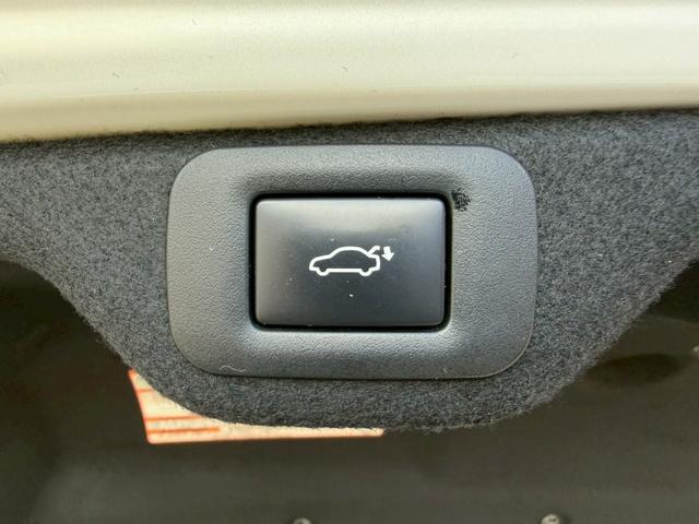 ES 300h VerL サンルーフ/衝突軽減/全周囲カメラ/レーダークルーズコントロール/コーナーセンサー/HUD/BSM/ハンドルヒーター/シートヒーター・エアコン/パワーシート/シートメモリ/ETC/Bluetooth(69枚目)