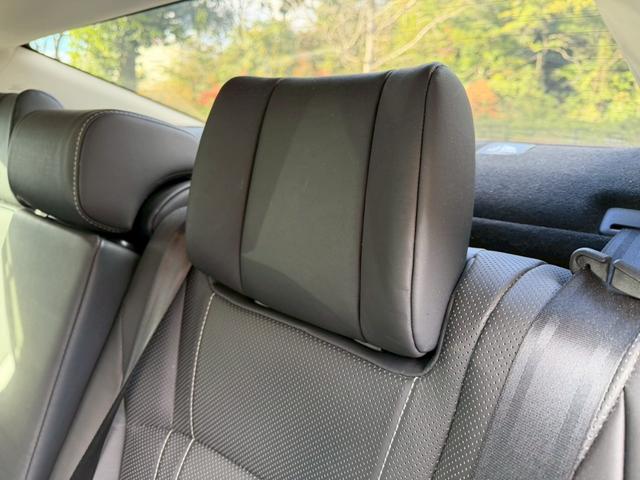 ES 300h VerL サンルーフ/衝突軽減/全周囲カメラ/レーダークルーズコントロール/コーナーセンサー/HUD/BSM/ハンドルヒーター/シートヒーター・エアコン/パワーシート/シートメモリ/ETC/Bluetooth(77枚目)