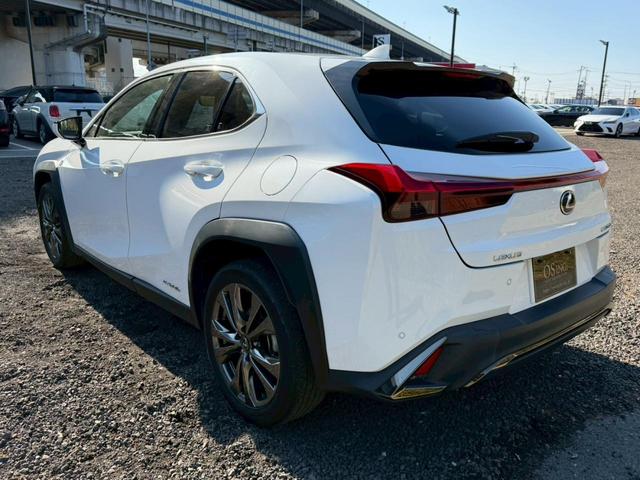 ＵＸ ２５０ｈ　Ｆスポーツ　衝突軽減／全周囲カメラ／レーダークルーズコントロール／コーナーセンサー／ＢＳＭ／ハンドルヒーター／シートヒーター／パワーシート／シートメモリ／ＥＴＣ／Ｂｌｕｅｔｏｏｔｈ／電動リアゲート／バックカメラ（29枚目）