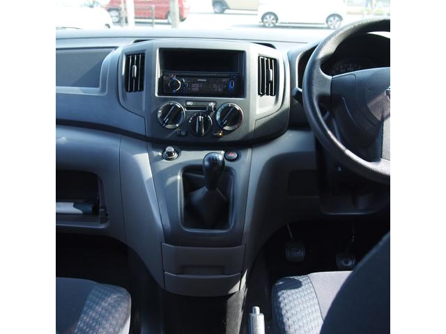 ＮＶ２００バネットバン ＧＸ　５速マニュアルシフト　アルミホイル（11枚目）