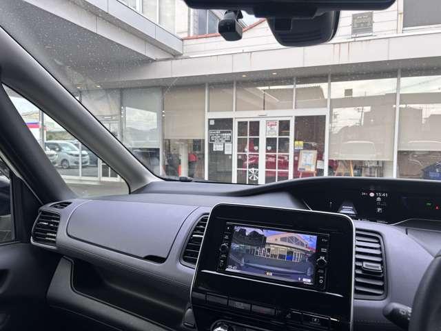 セレナ e-パワー ハイウェイスターV プロパイロット 左右ハンズフリーオートスライド アラウンドモニタ ナビTV ディーラーOP前後ドラレコ LED 純正15アルミ 日産中古車ワイド保証12ヶ月(10枚目)