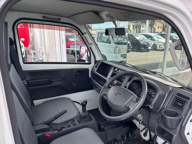 NT100クリッパートラック DX 5速マニュアル車 エアコン パワーステアリング 三方開 当社新車店下取りワンオーナー車 日産中古車ワイド保証12ケ月(5枚目)