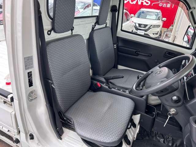 NT100クリッパートラック DX 5速マニュアル車 エアコン パワーステアリング 三方開 当社新車店下取りワンオーナー車 日産中古車ワイド保証12ケ月(10枚目)