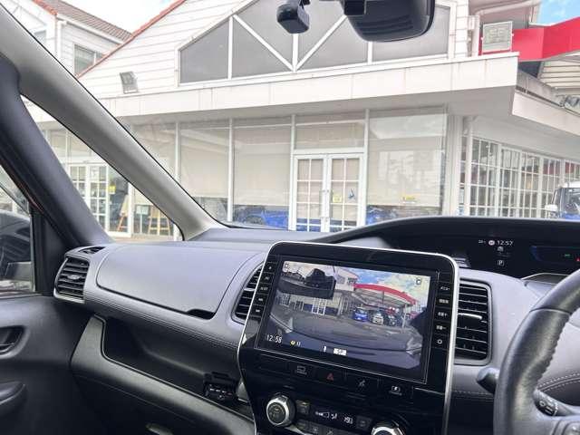 セレナ e-パワー ハイウェイスターV ステアリング&前席ヒータ プロパイロット LED アラウンドモニタ 10ワイドナビ 後席モニタ スマートミラー 左右ハンズフリーオート 純正16アルミ Dオプ前後ドラレコ 日産中古車ワイド保証12か月(10枚目)