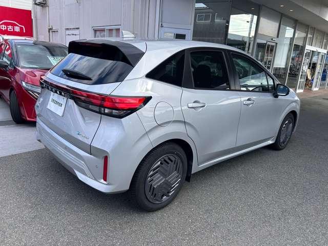ノート Ｘ　ＬＥＤライト　９インチワイドナビＴＶ　バックカメラ　ＥＴＣ　前後踏間違防止　前＋車室内ドラレコ　　当社新車元展示試乗車　新車保証継承＆日産認定中古車保証２４カ月（2枚目）