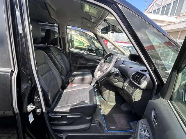 セレナ ｅ－パワー　ハイウェイスターＶ　防水シート　左右ハンズフリーオート　アラウンドモニタ　１０ワイドナビＴＶ　後席１１インチモニタ　ＬＥＤ　プロパイロット　前後踏間違防止　前後ドラレコ　日産中古車ワイド保証１２ヶ月（11枚目）