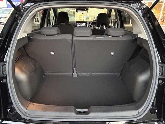 ノート １．２　Ｘ　純正１６アルミ　ＬＥＤライト　アラウンドモニタ　リアカメラ　衝突被害軽減ブレ－キ　全方位カメラ　ＥＴＣ付　アルミ　ＬＥＤヘッドライト　レーンアシスト　インテリジェントキー　ドラレコ　アイドリングストップ　ワンセグＴＶ　ＴＶナビ　サイドカメラ　ＡＢＳ（14枚目）