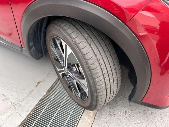 キックス Ｘ　ツートーンインテリアエディション　ステアリングヒータ　前席ヒータ　アラウンドモニタ　９インチワイドナビＴＶ　プロパイロット　前ドラレコ　日産プレミアム認定中古車保証２４ケ月（17枚目）