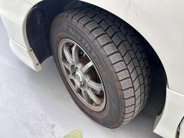 セレナ ハイウェイスター　Ｖエアロセレクション　左右オート　キセノンライト　ツインサンルーフ　社外品ＨＤＤナビフルセグＴＶ　バックカメラ　ＥＴＣ　社外品ドラレコ　社外１５インチアルミ＆スタッドレスタイヤ　日産中古車ワイド保証１２ケ月（2枚目）