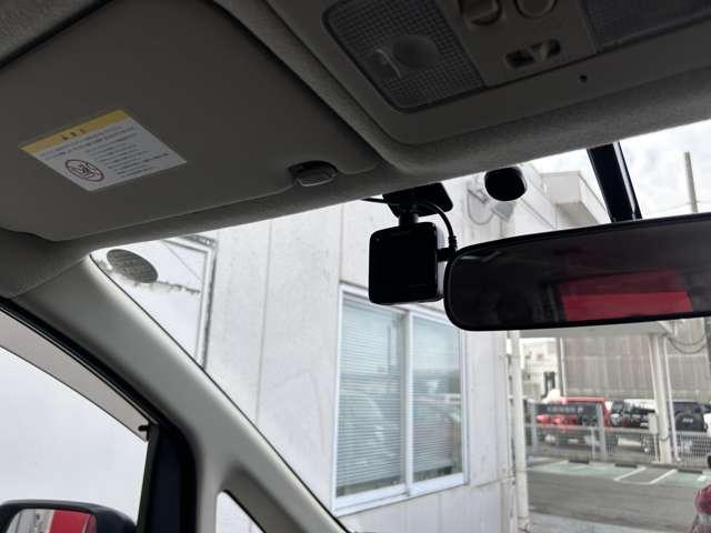 セレナ ハイウェイスター　Ｖエアロセレクション　左右オート　キセノンライト　ツインサンルーフ　社外品ＨＤＤナビフルセグＴＶ　バックカメラ　ＥＴＣ　社外品ドラレコ　社外１５インチアルミ＆スタッドレスタイヤ　日産中古車ワイド保証１２ケ月（8枚目）