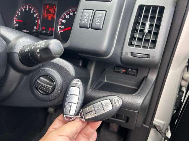 セレナ ハイウェイスター　Ｖエアロセレクション　左右オート　キセノンライト　ツインサンルーフ　社外品ＨＤＤナビフルセグＴＶ　バックカメラ　ＥＴＣ　社外品ドラレコ　社外１５インチアルミ＆スタッドレスタイヤ　日産中古車ワイド保証１２ケ月（9枚目）