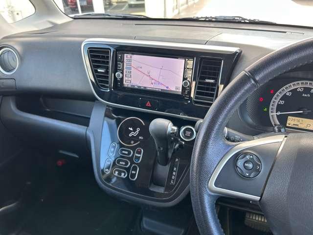 デイズルークス Ｘ　Ｖセレクション　左右オートスライド　アラウンドモニタ　ナビＴＶ　ＥＴＣ　前方向踏み間違い防止　純正１４アルミ　インテリジェントキー　オートエアコン　日産中古車ワイド保証１２カ月（4枚目）