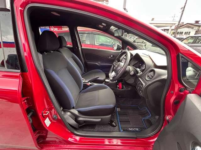 ノート 1.2 e-POWER X ブラックアロー インテリジェントクルーズ アラウンドモニ 障害物ソナー アラウンドビュ-モニター 車線逸脱 LEDランプ スマートキー アクティブクルーズコントロール キーレス ナビTV Wエアバッグ アルミ パワーウインドウ オートエアコン ETC ABS(9枚目)