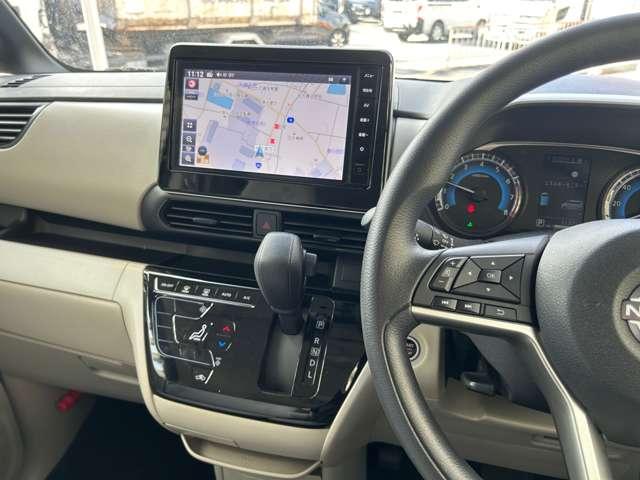 ルークス Ｘターボ　左右ハンズフリーオート　アラウンドモニタ　９インチワイドナビＴＶ　ＨＤＭＩ接続　ＥＴＣ　前＋車室内ドラレコ　ＬＥＤライト　前後踏み間違い防止　当社新車元展示試乗車　新車保証継承（4枚目）