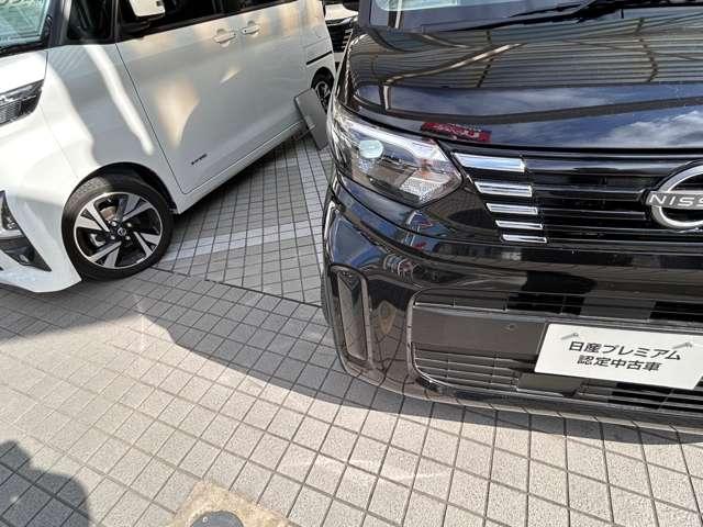 ルークス Ｘターボ　左右ハンズフリーオート　アラウンドモニタ　９インチワイドナビＴＶ　ＨＤＭＩ接続　ＥＴＣ　前＋車室内ドラレコ　ＬＥＤライト　前後踏み間違い防止　当社新車元展示試乗車　新車保証継承（10枚目）