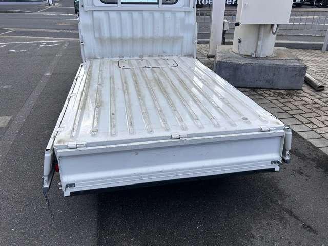 �w�O���J�x�ŉו��̐ςݍ��݂���o�������₷���A���ނ�؍ނȂǁA���܂��܂Ȍ`��̑f�ނ��^���ł��܂��B