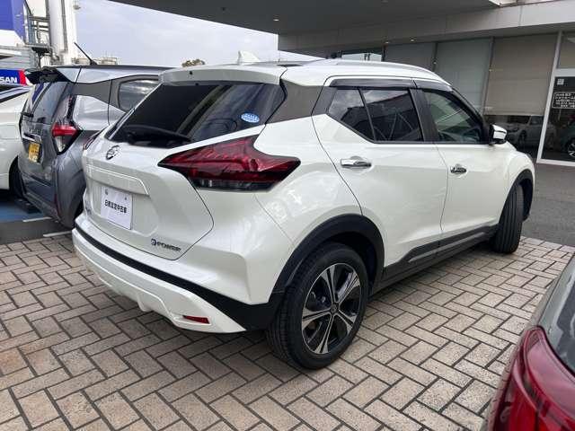 キックス X プロパイロット アラウンドモニタ 9インチワイドナビTV ETC 前後ドラレコ LED 前後踏み間違い防止 純正17アルミ 日産中古車ワイド保証12ケ月(2枚目)