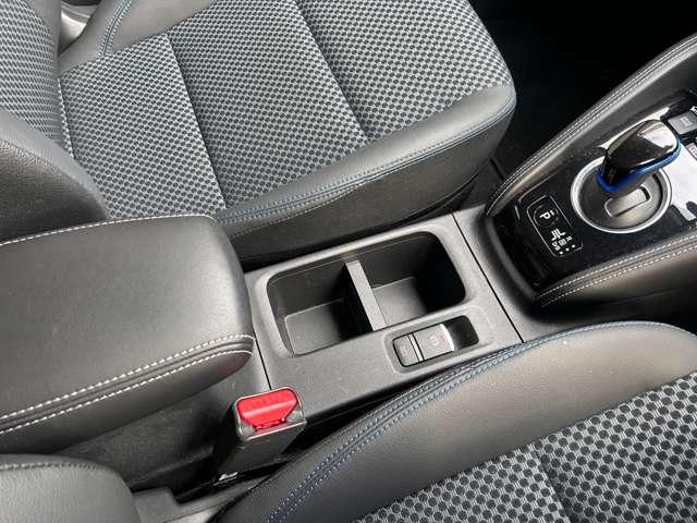 キックス X プロパイロット アラウンドモニタ 9インチワイドナビTV ETC 前後ドラレコ LED 前後踏み間違い防止 純正17アルミ 日産中古車ワイド保証12ケ月(8枚目)