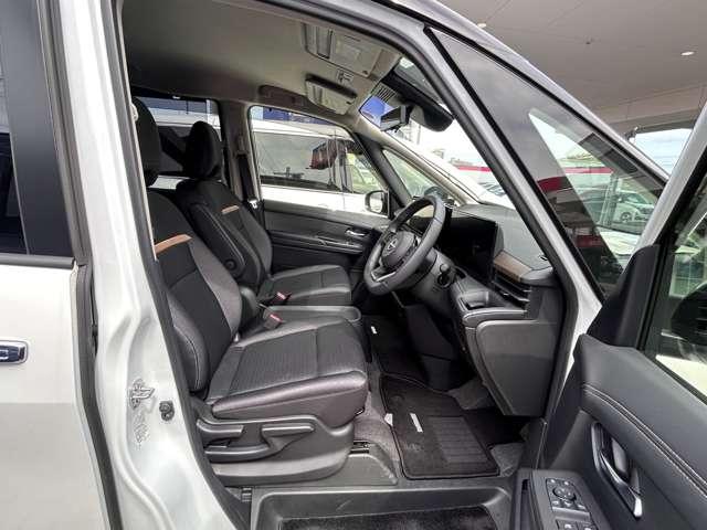 セレナ １．４　ｅ－４ＯＲＣＥ　ハイウェイスターＶ　４ＷＤ　シートヒータ　プロパイ　日産コネクトナビ　シ－トヒ－タ－　展示・試乗車ＵＰ　スマートキー　追従クルーズ　フルセグ　レーンキープアシスト　ＬＥＤヘッドランプ　寒冷地仕様　４ＷＤ　ドラレコ　ＥＴＣ（12枚目）