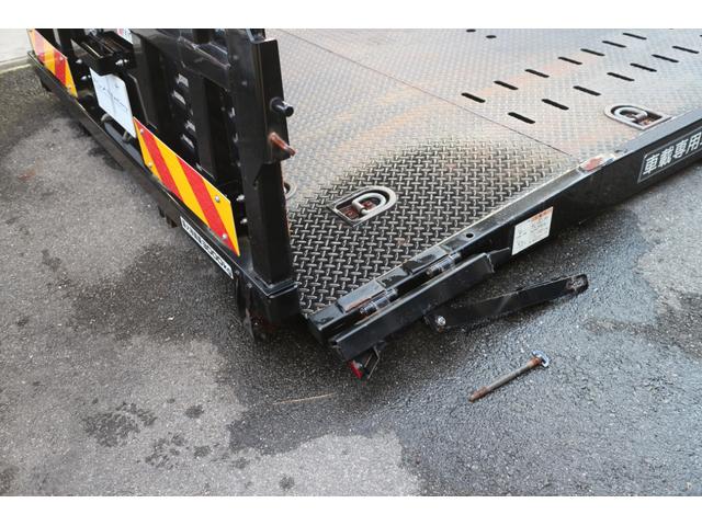 エルフトラック ＳＥカスタム　３ｔ　積載車　新車　ワンオーナー　メッキパネル　サイド煽りレス　丸環フック埋め込み　フロント廻り純正メッキパーツ（13枚目）