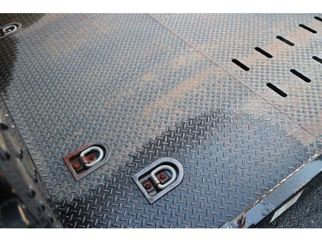 エルフトラック ＳＥカスタム　３ｔ　積載車　新車　ワンオーナー　メッキパネル　サイド煽りレス　丸環フック埋め込み　フロント廻り純正メッキパーツ（15枚目）