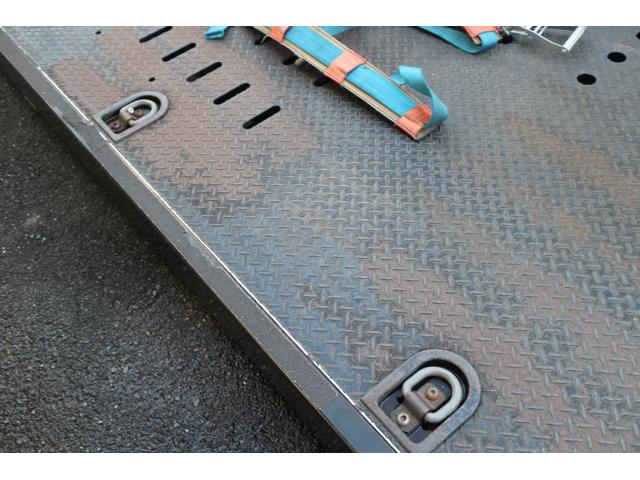 エルフトラック ＳＥカスタム　３ｔ　積載車　新車　ワンオーナー　メッキパネル　サイド煽りレス　丸環フック埋め込み　フロント廻り純正メッキパーツ（16枚目）