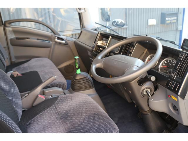 エルフトラック ＳＥカスタム　３ｔ　積載車　新車　ワンオーナー　メッキパネル　サイド煽りレス　丸環フック埋め込み　フロント廻り純正メッキパーツ（23枚目）