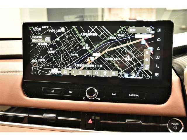 アウトランダーＰＨＥＶ Ｐエグゼクティブパッケージ　パノラマサンルーフ　ＭＩ－ＰＩＬＯＴ　本革シート　コーナーセンサー　電動リアゲート　全方位カメラ　サンルーフ（6枚目）